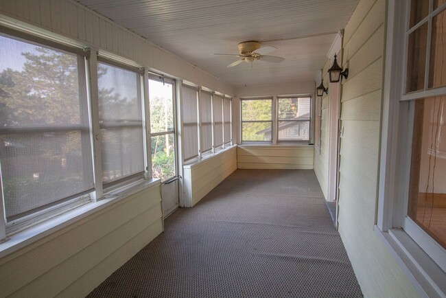 Photo - 5404 Pacific St