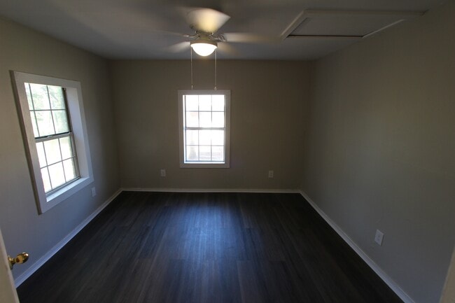 Photo - 210 Berry St