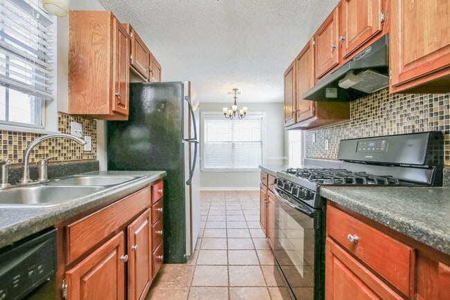 Photo - 2712 Timbermist Cir