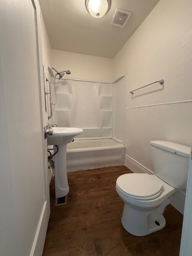 Photo - Charming 2-Bedroom Duplex in Merced with Washer dryer connections