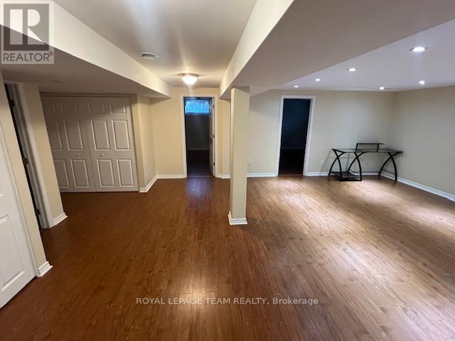 Photo - 685 Everlasting Crescent