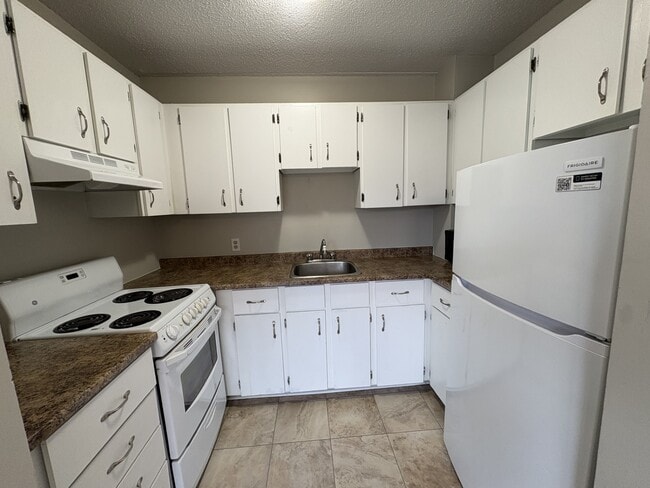 Building Photo - 155 Mystery Lake Dr Unit 708