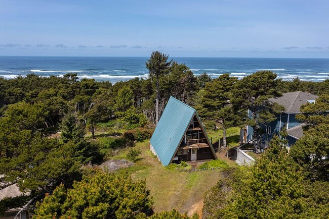 Photo - 2780 SW Breakers Dr