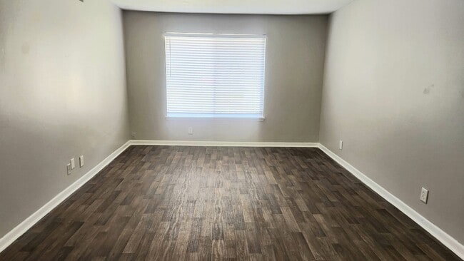 Photo - Riverbend Apartments