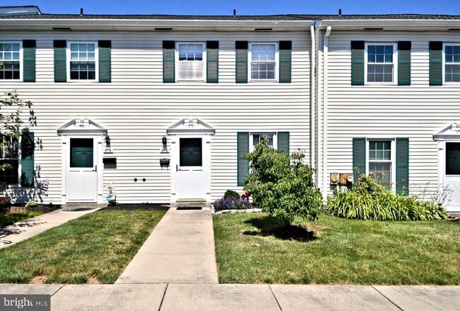 Photo - 615 Piedmont Ct