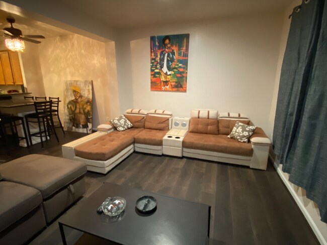 Photo - 506 Victorianna Dr