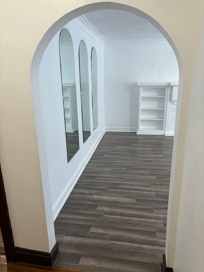 Photo - 7935 S Ellis Ave Unidad Apt 1