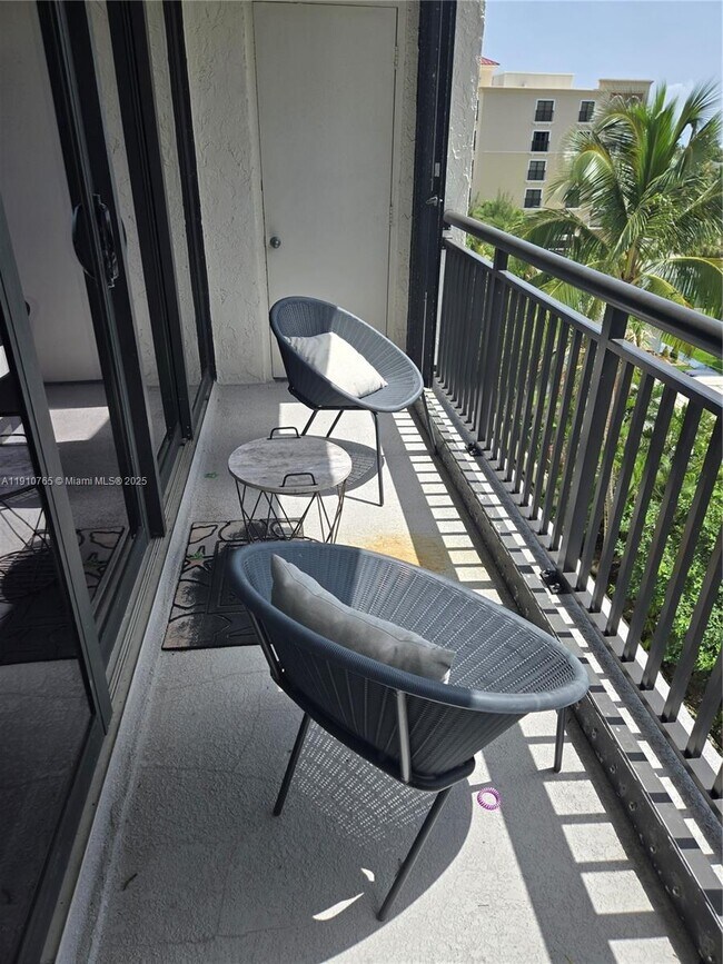 Photo - 2300 NE 33rd Ave Unit 606