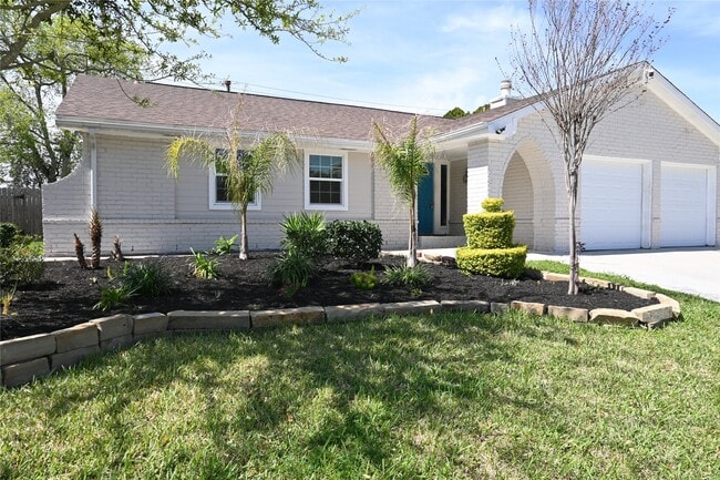 Photo - 15426 Peermont St