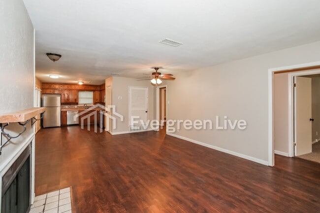 Photo - 311 Franklin Dr