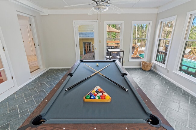 Building Photo - 710 SE Maynard Rd