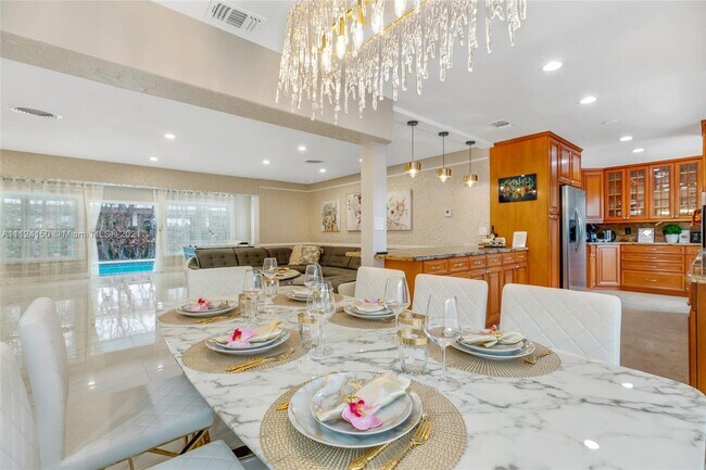 Photo - 1960 Coral Reef Dr