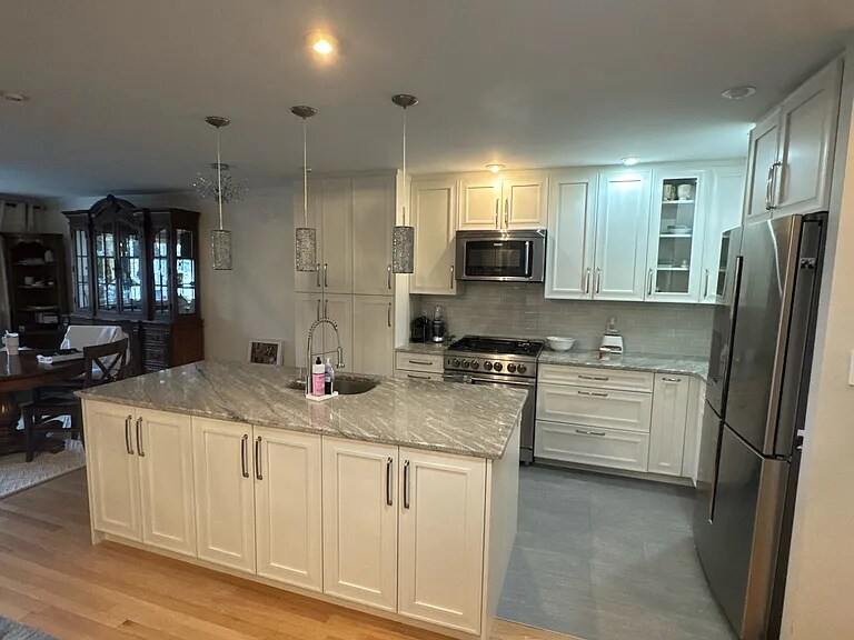 Photo - 64-18 Perry Ave Unidad 1