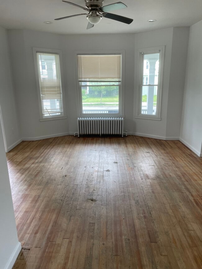 Photo - 211 Ontario St Unit 1