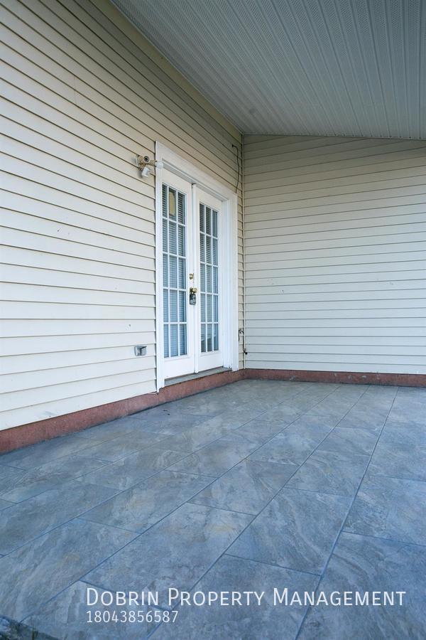 Photo - 1302 Dance St