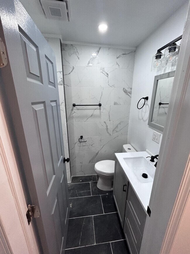 Photo - 1332 Green St Townhome