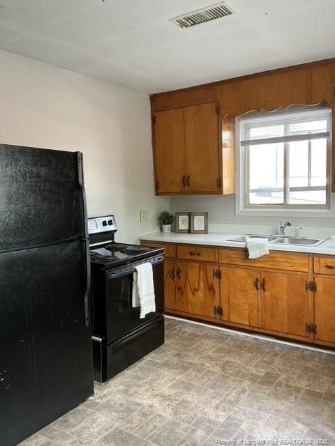 Photo - 718 N Main St