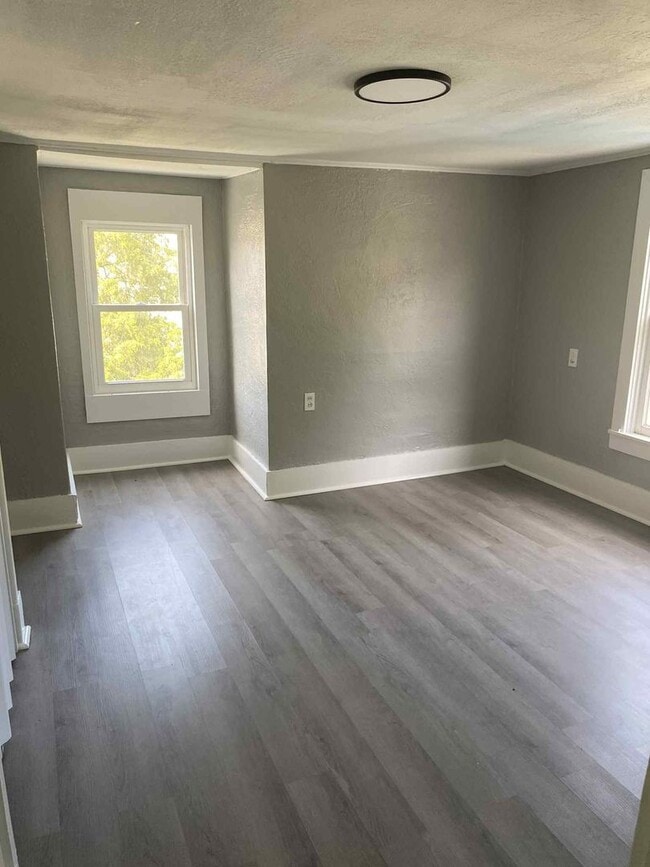 Photo - Newly Updated Spacious 4 bedroom 1 bathroom house for rent in Glassport!