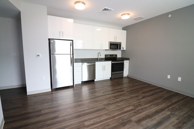 Building Photo - 181 Washington St Unit 3338 Rental