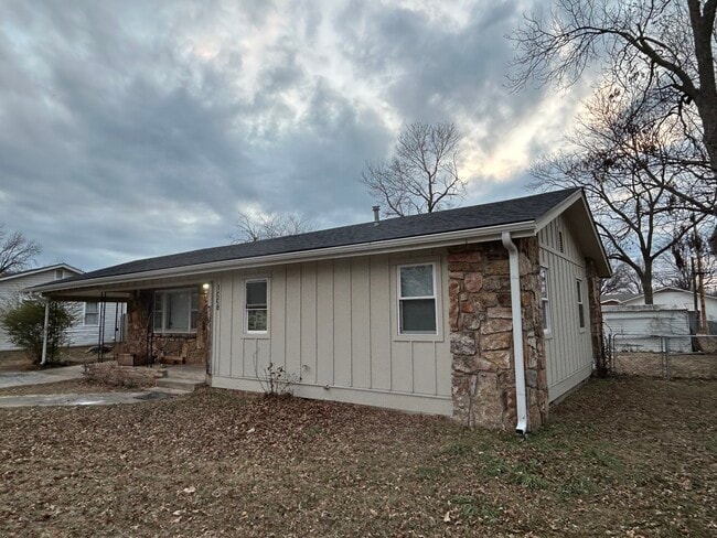 Photo - 1008 S Mill St