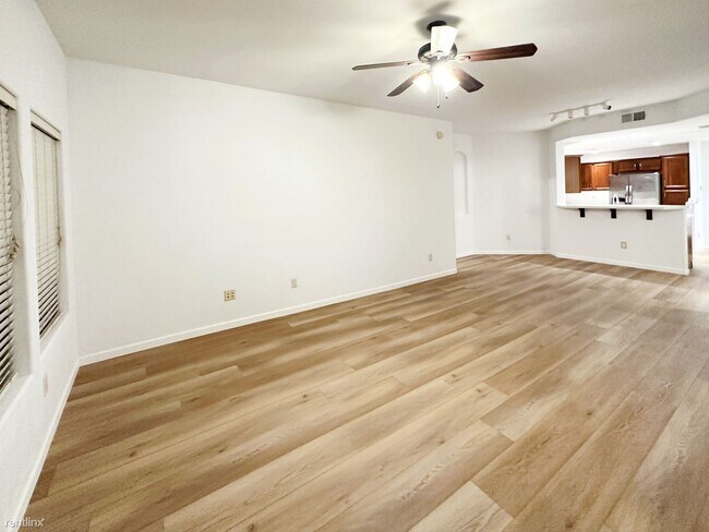 Photo - 2 br, 2 bath Condo - 14000 N 94th St 1091 ...