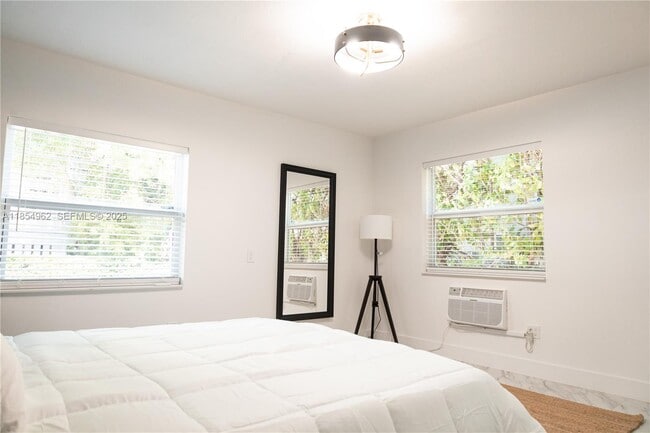 Photo - 224 Meridian Ave Unidad 6