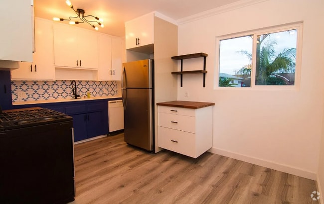 Building Photo - 4137 Wade St Unit C Rental