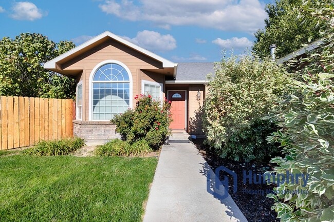 Photo - Charming home minutes from Settler's Park