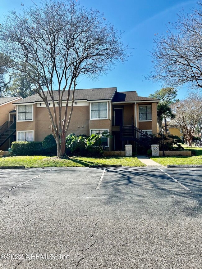 Photo - 887 Coral Reef Way