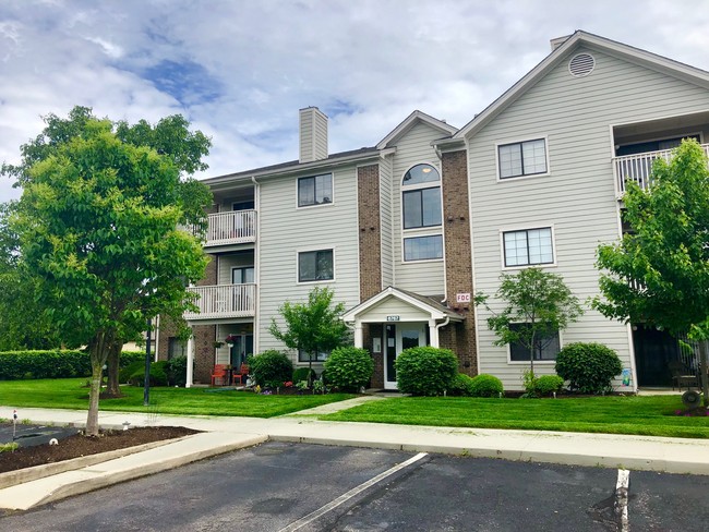 Apartments For In Columbus Oh With Patio Or Balcony Com Photo 6767 Meadow Creek Dr Unit 310