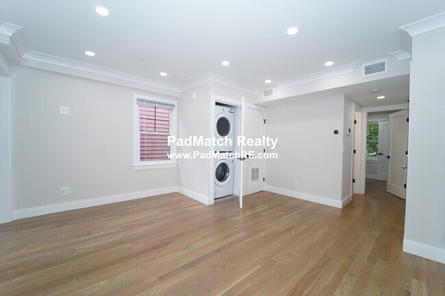 18 Channing St Unit 1