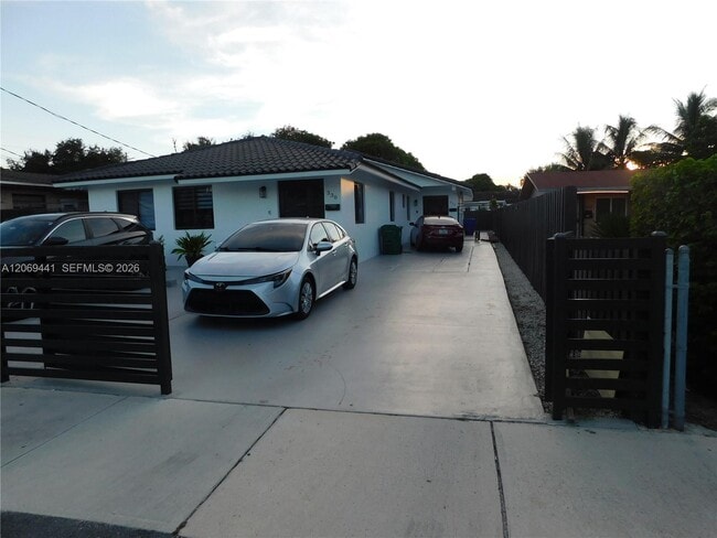 Photo - 330 NW 43rd Pl Unit 332