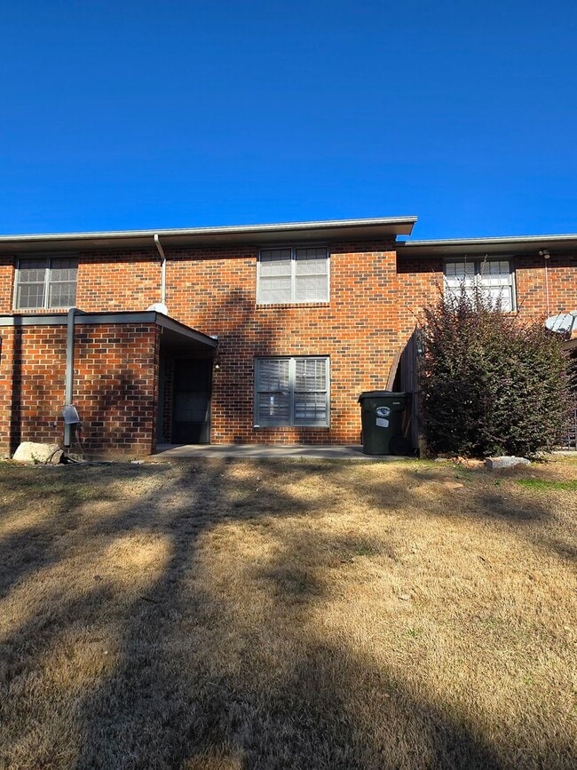 Photo - 2 bedroom 1.5 bath condo now available for rent in Dalton, Ga