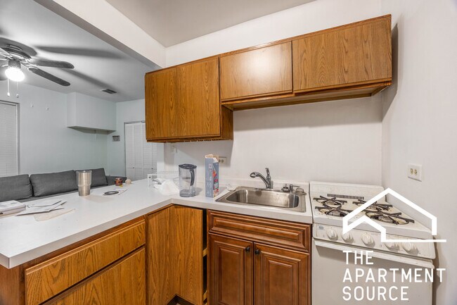 Photo - 1627 N Winchester Ave Unit G