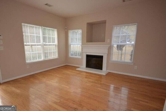 Photo - 142 Brookview Dr