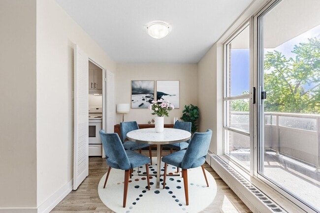 Photo - 2740 Jane Street