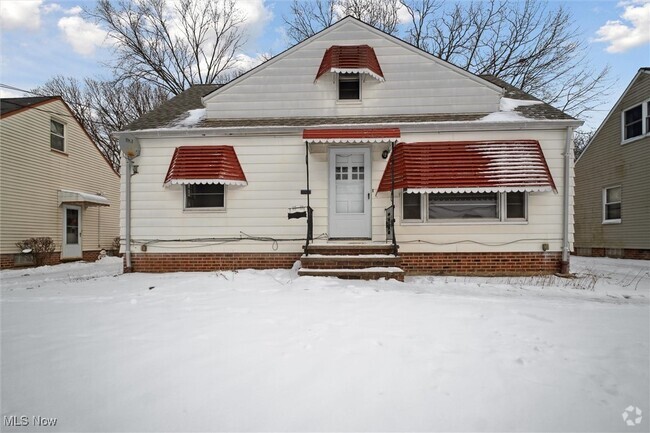 Building Photo - 5321 E 141st St Rental