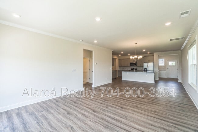 Photo - 7871 Iron Rd