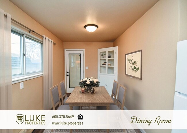 Photo - 3005 E 20th St