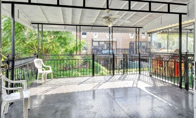 Photo - King sided bedroom with tons of closets available Unit KING SIDED ROOM