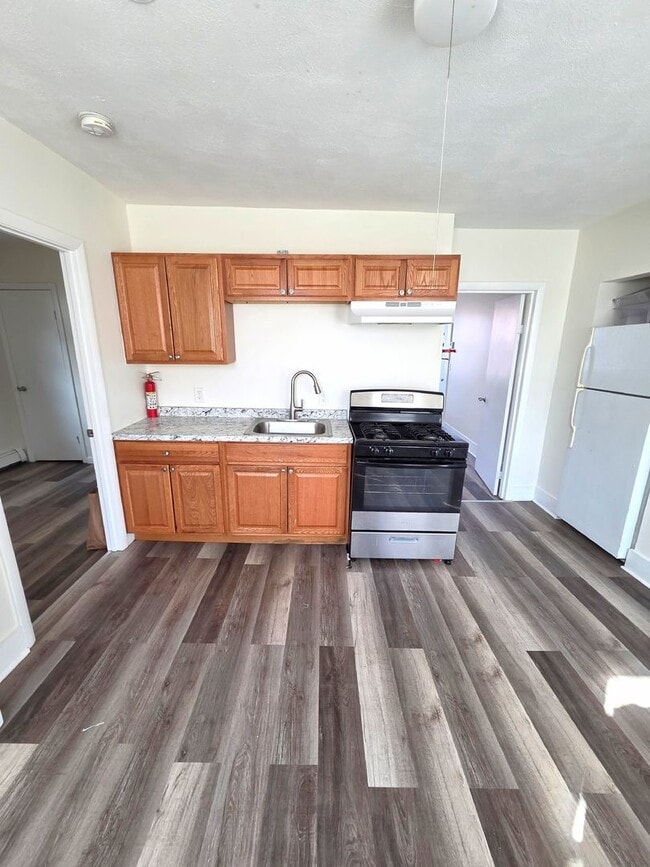 Building Photo - 91-99 Ives Street