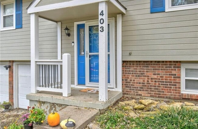 Photo - 403 SE Annette St