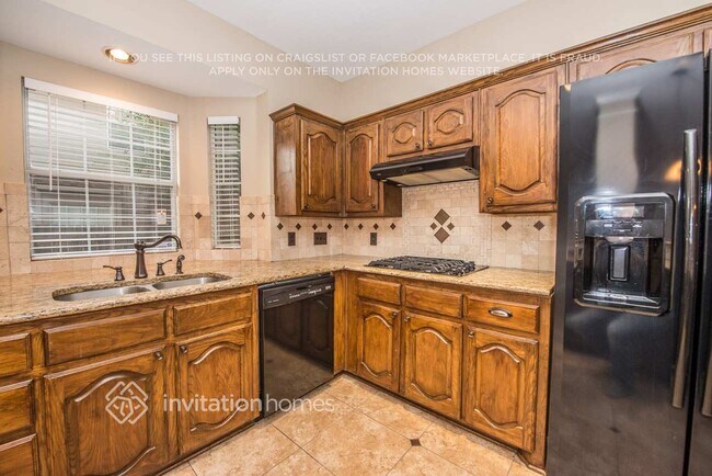 Photo - 1621 Churchill Ln