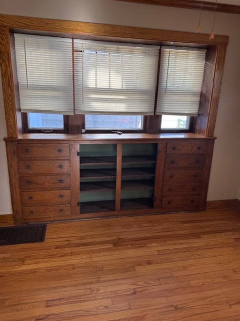 Photo - 301 Allen St