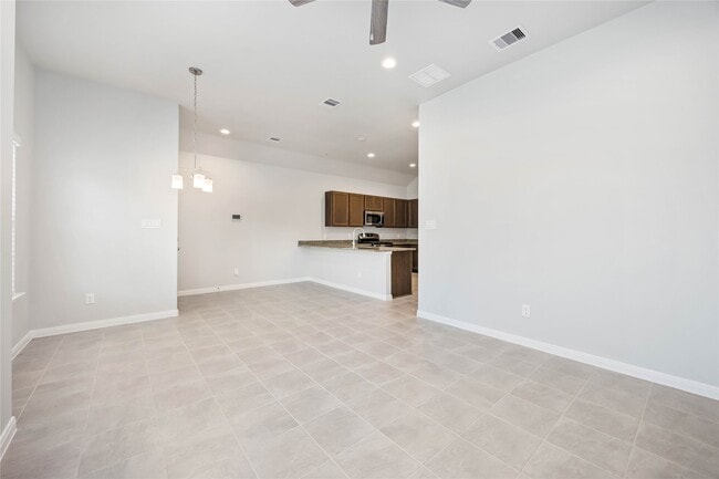 Building Photo - 11824 E Gate Dr