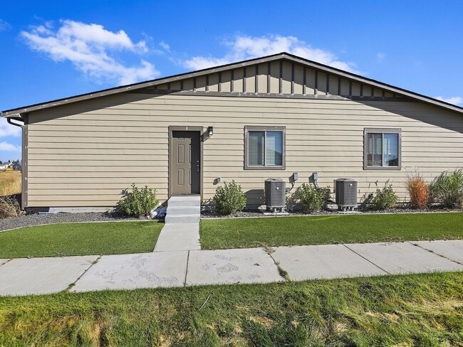 Building Photo - 13908 W Bergen Dr Unit TOWNHOME A