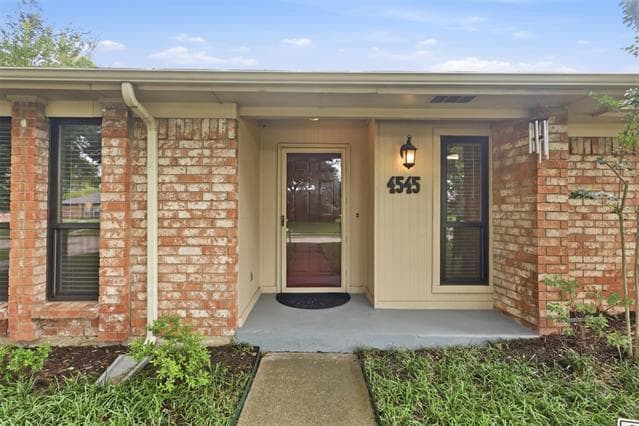 Photo - 4545 Hartford Dr