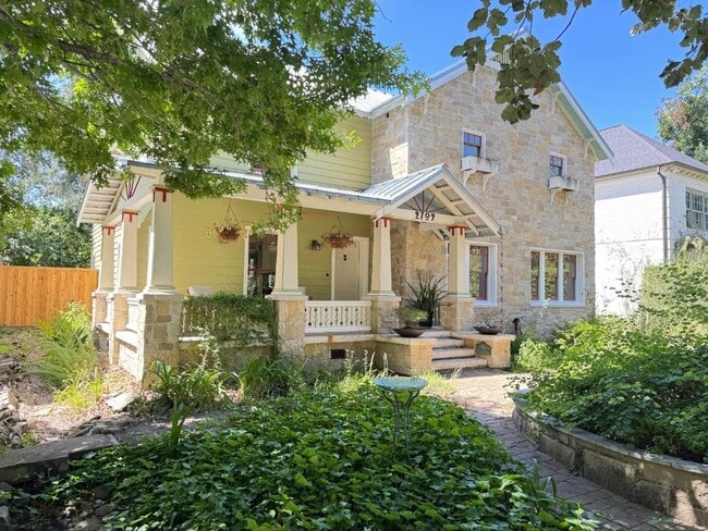 Photo - 2709 Albans Rd