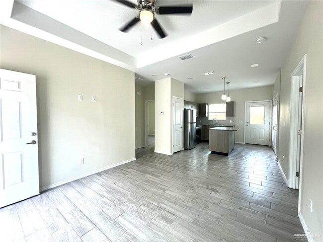 4907 N Hiawatha Dr Unit 3