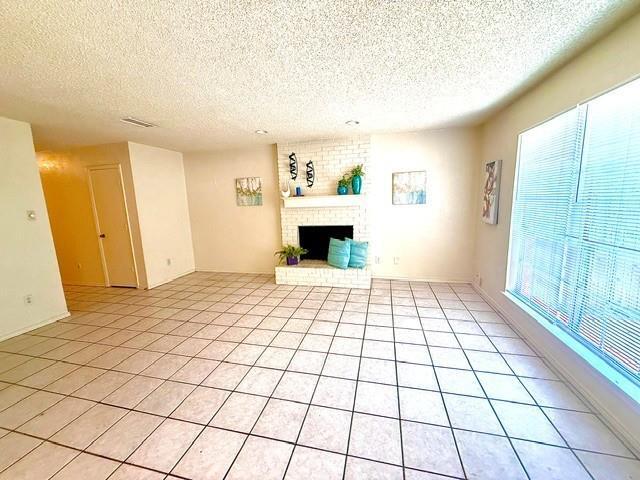 Photo - 627 Overlook Ct